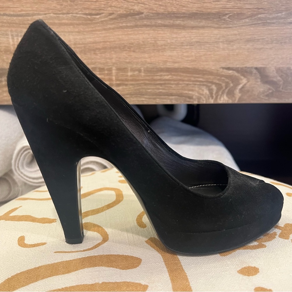 PRADA PUMPS- as seen in The Devil Wears Prada in Meryl Streeps character